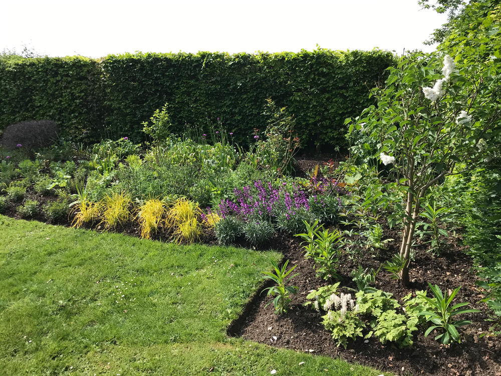 Garden Design in Pleshey Farm Chelmsford Essex - Pebble Garden Design