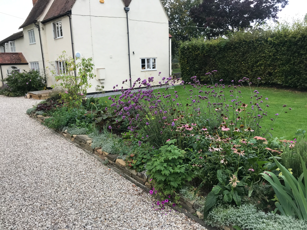 Garden Design in Pleshey Farm Chelmsford Essex - Pebble Garden Design